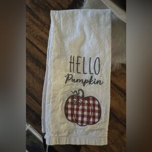 Fall kitchen towel decor